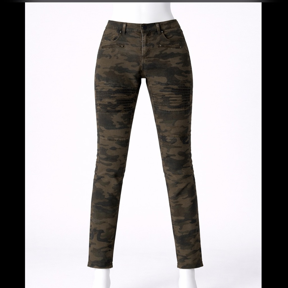 Camouflage pants